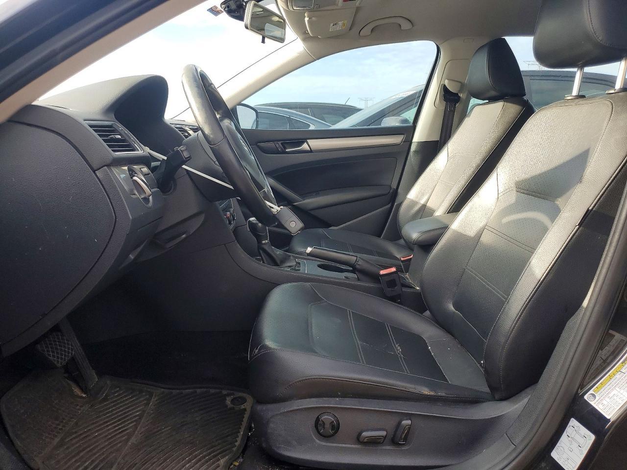 2014 Volkswagen Passat