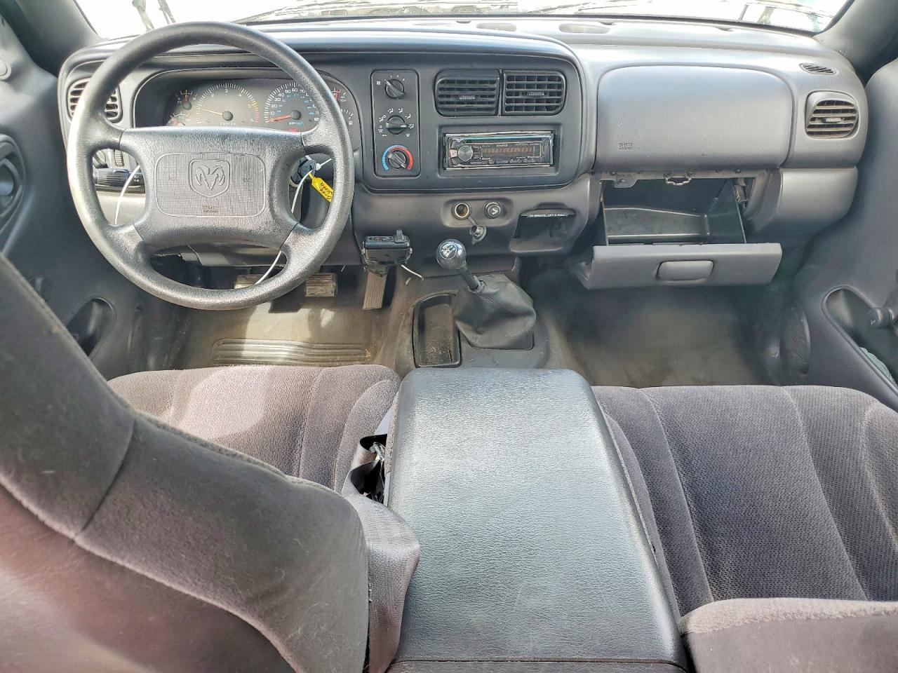 2000 Dodge Dakota Quattro