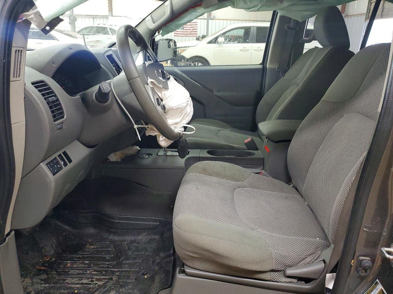 2020 Nissan Frontier SV