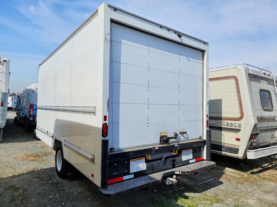 2020 GMC Savana BOX Truck