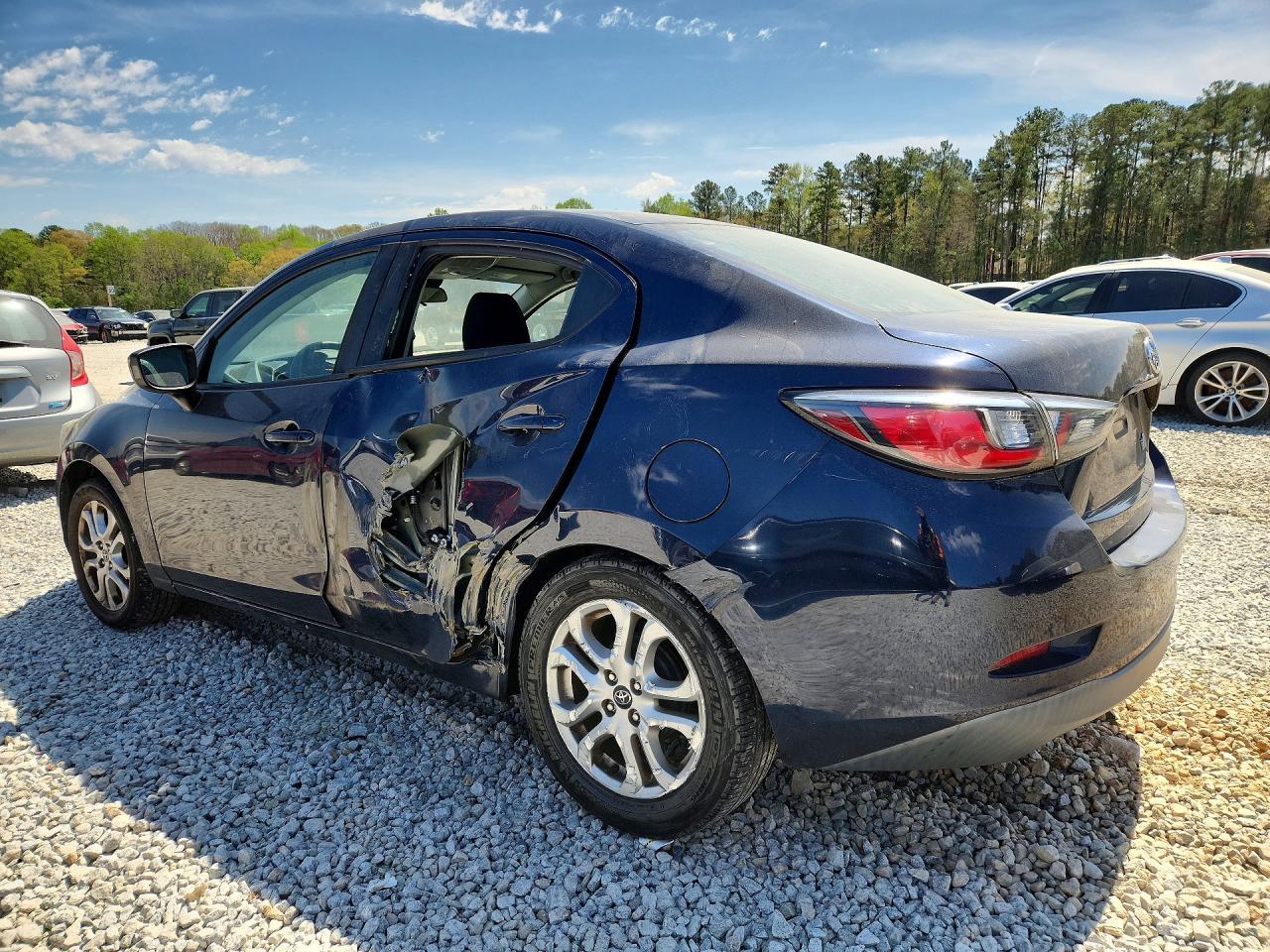 2018 Toyota Yaris ia Base