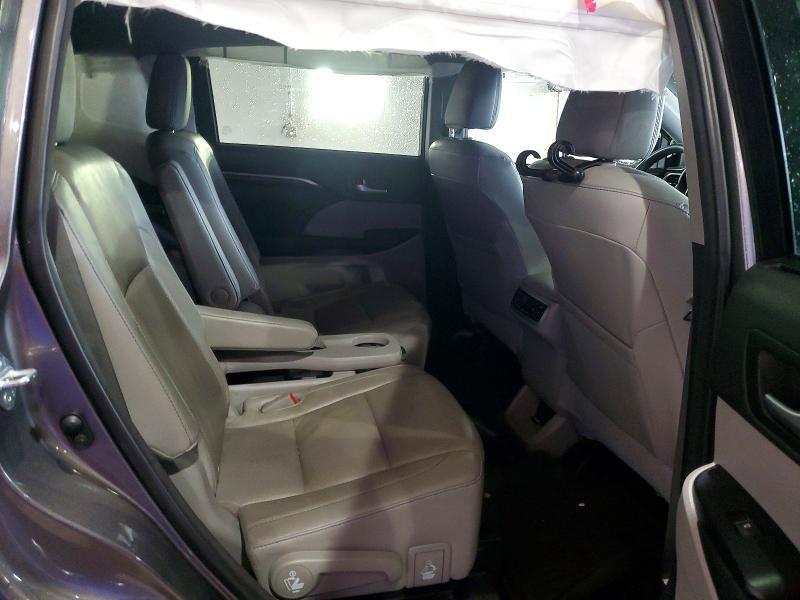 2016 Toyota Highlander Limited Platinum