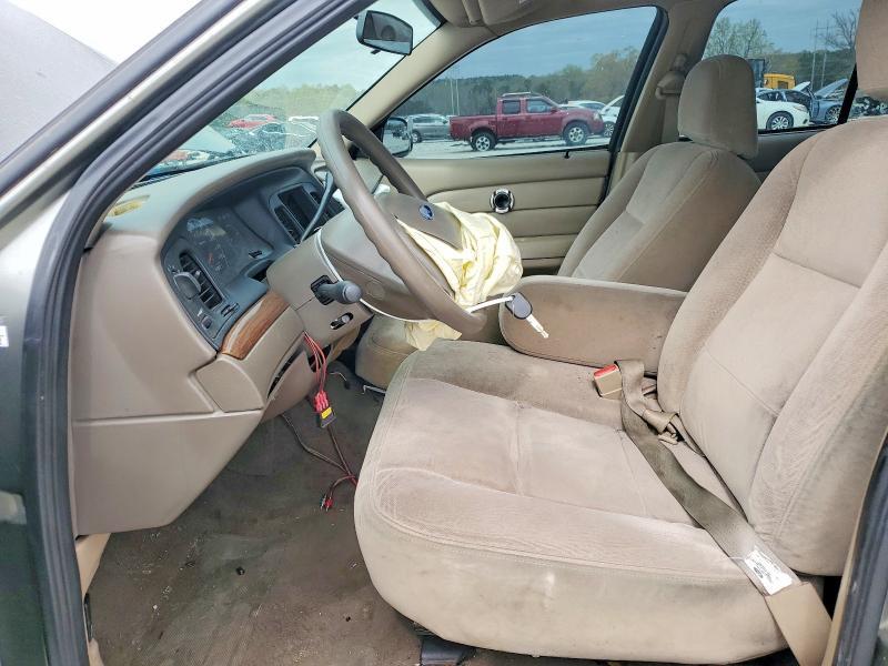 2004 Ford Crown Victoria