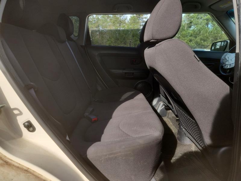 2013 KIA Soul Base