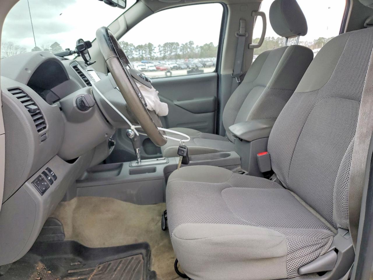 2018 Nissan Frontier SV