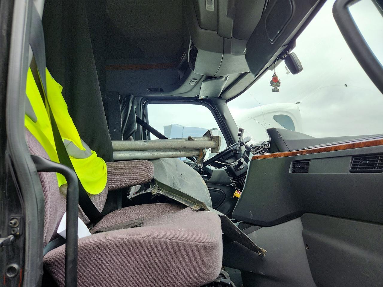2020 International LT625 Semi Truck