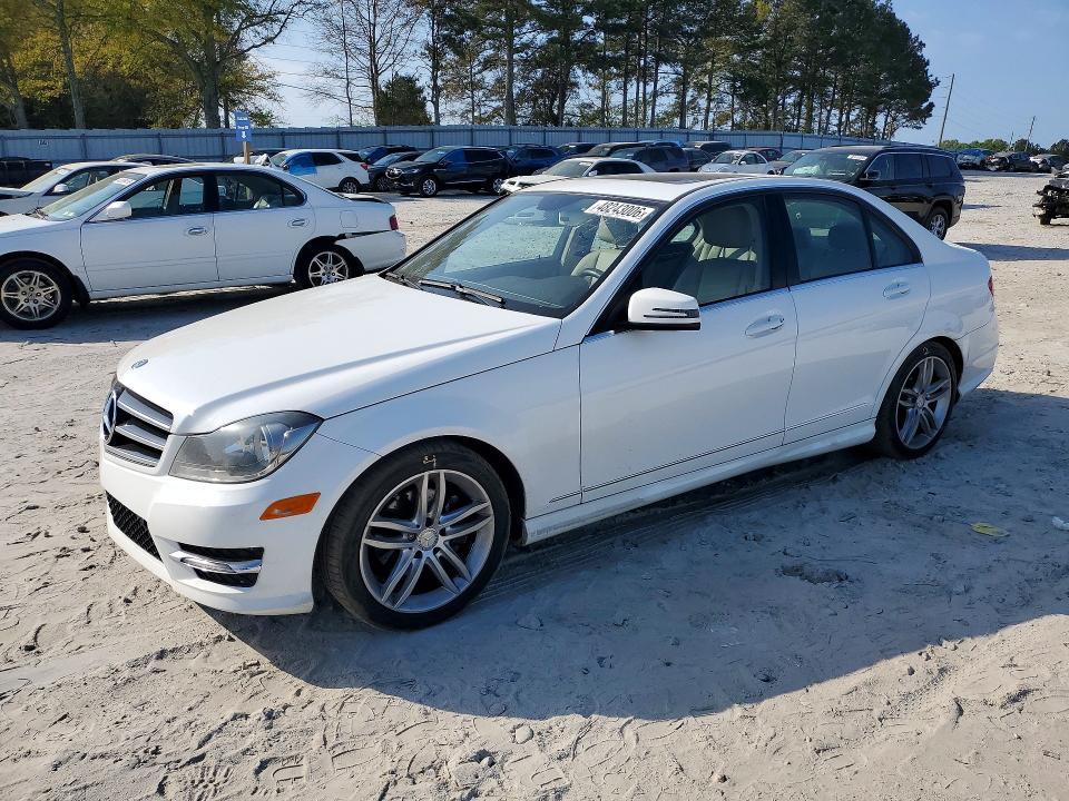 2014 Mercedes-Benz 22R 250