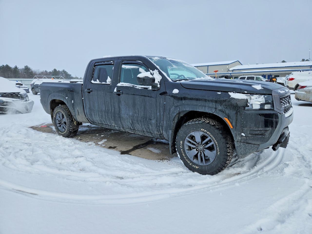 2025 Nissan Frontier sv