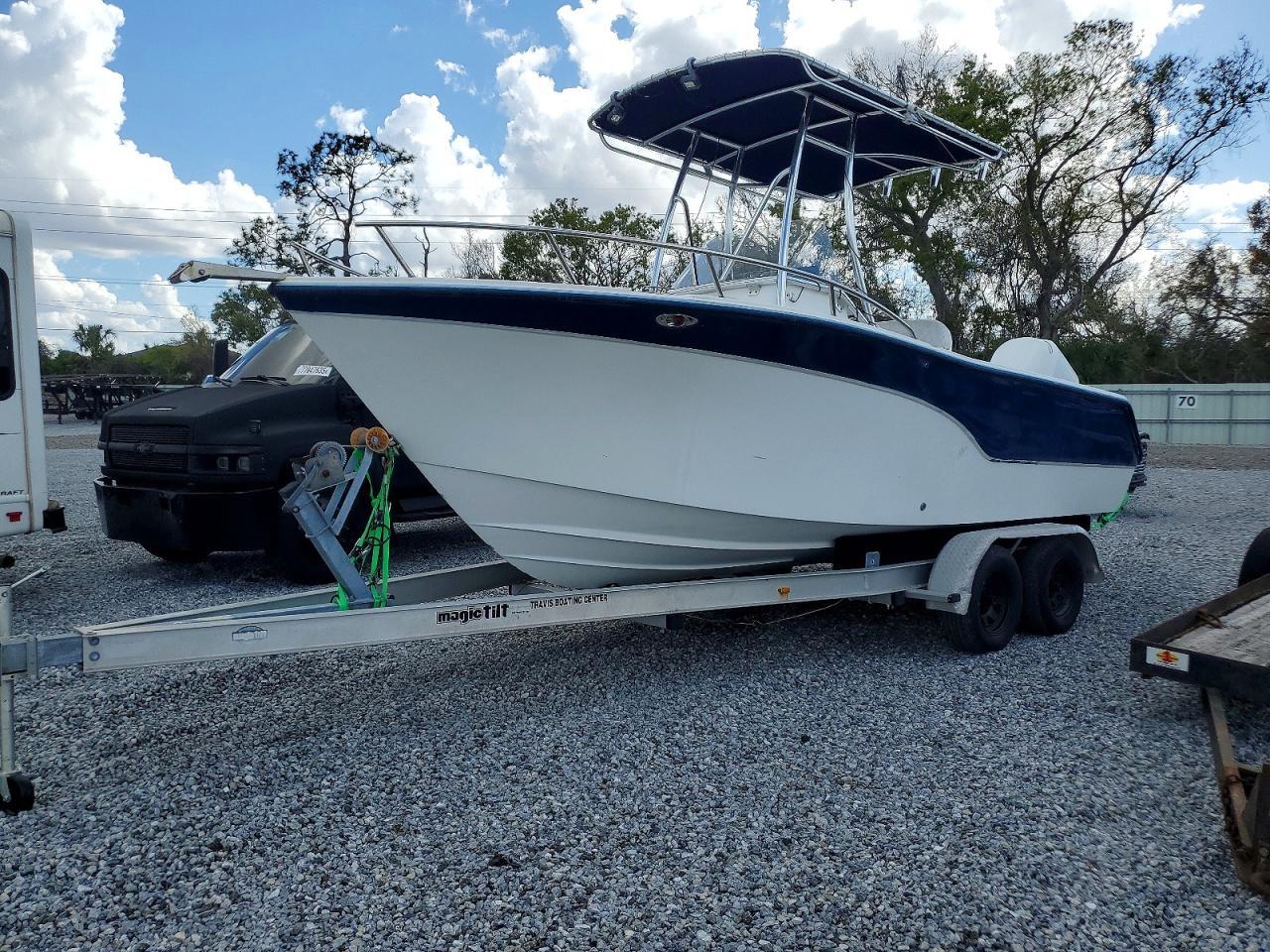 2003 Dynasty Boats Boat