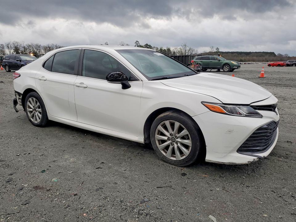2020 Toyota Camry le