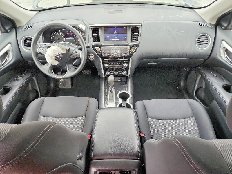 2019 Nissan Pathfinder sv