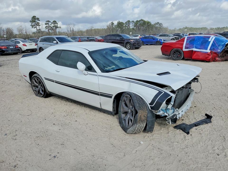 2016 Dodge Challenger sxt