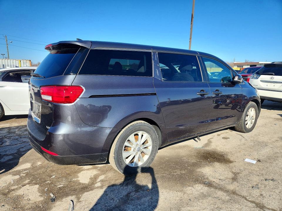 2017 KIA Sedona lx