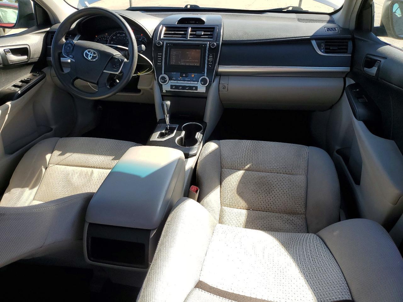 2014 Toyota Camry le