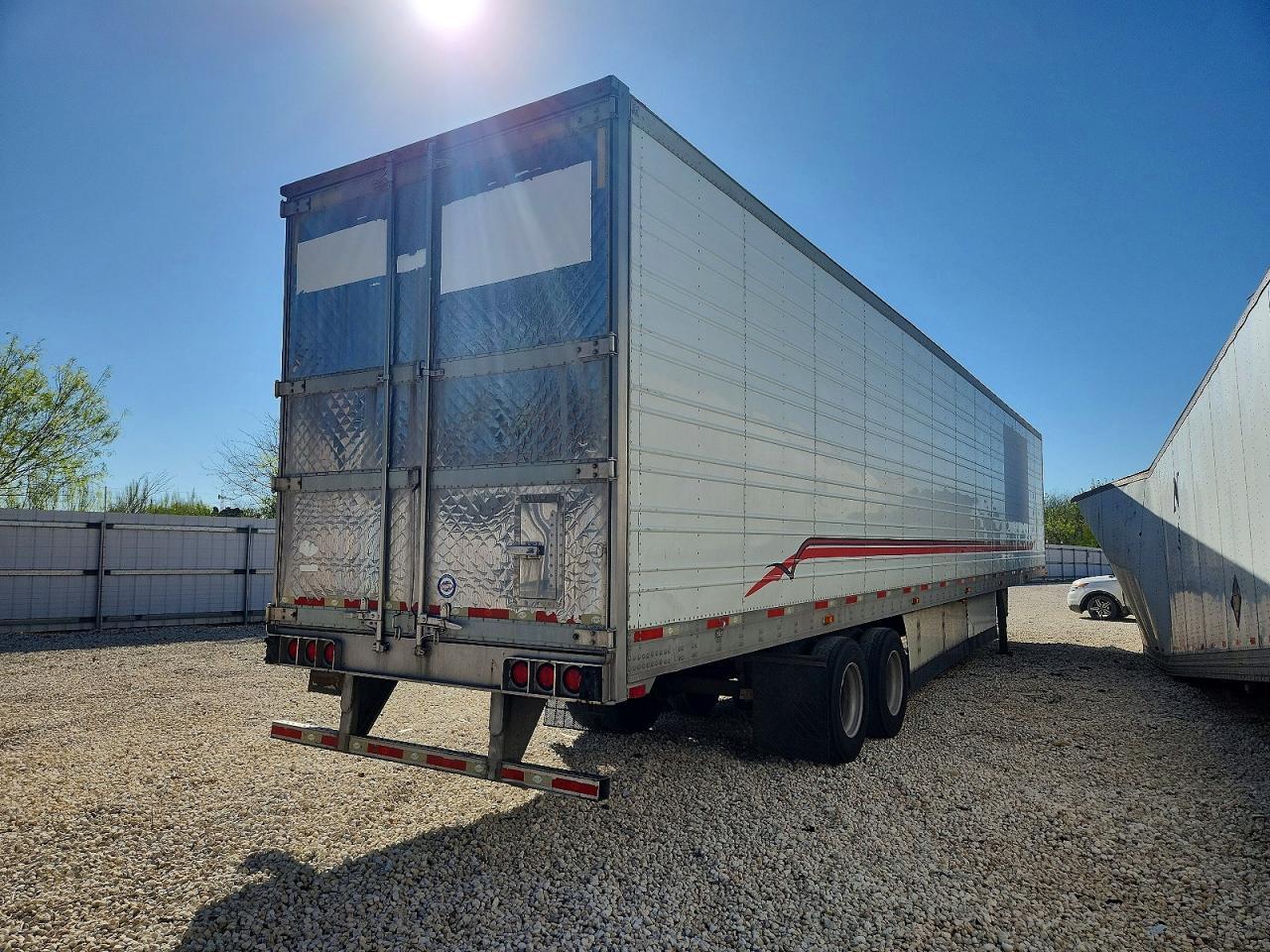 2015 Utility VS2RA Refrigerated Van Trailer