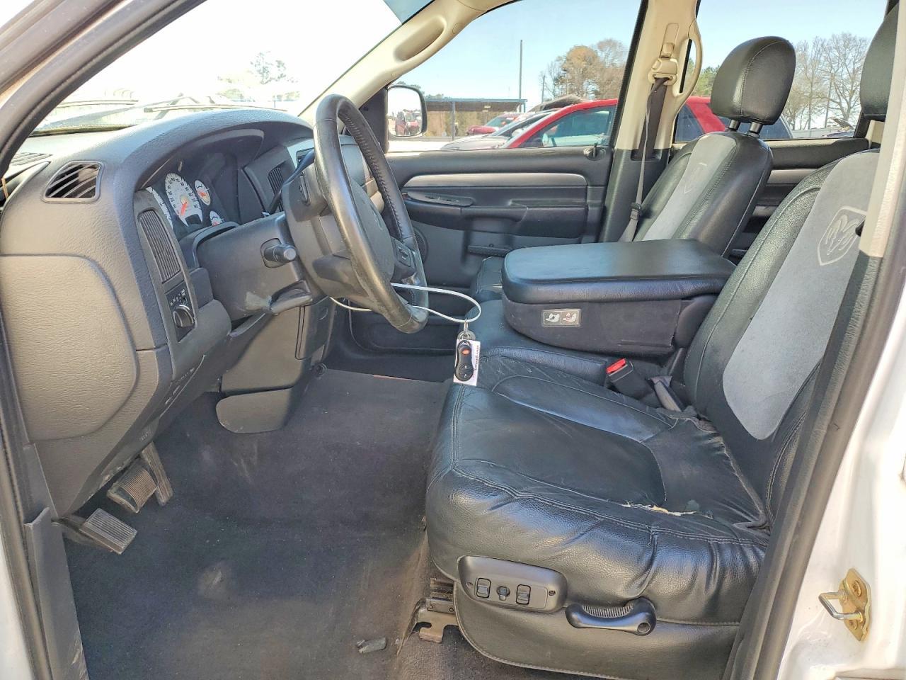 2004 Dodge RAM 1500 ST