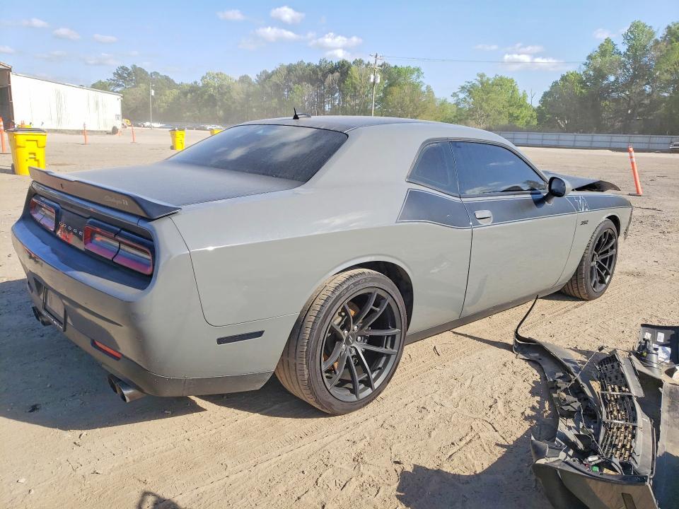 2019 Dodge Challenger r