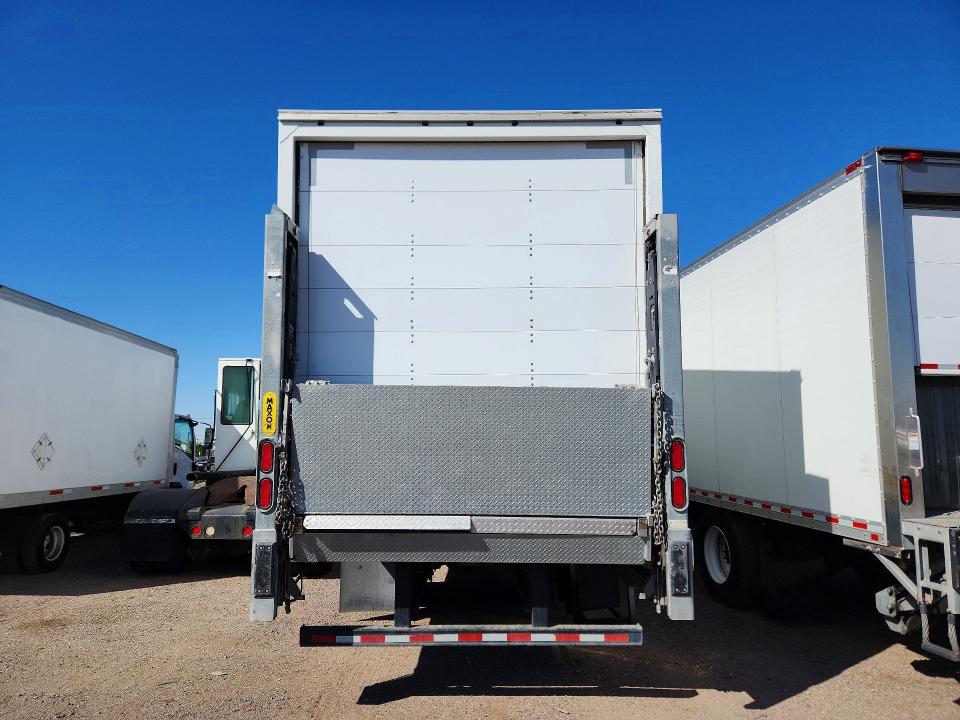 2019 Freightliner Business Class M2 BOX Truck