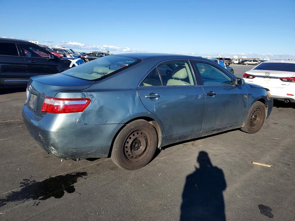 2009 Toyota Camry le
