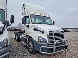 Freightliner Vehiculos salvage en venta: 2018 Freightliner Cascadia 113 Semi Truck