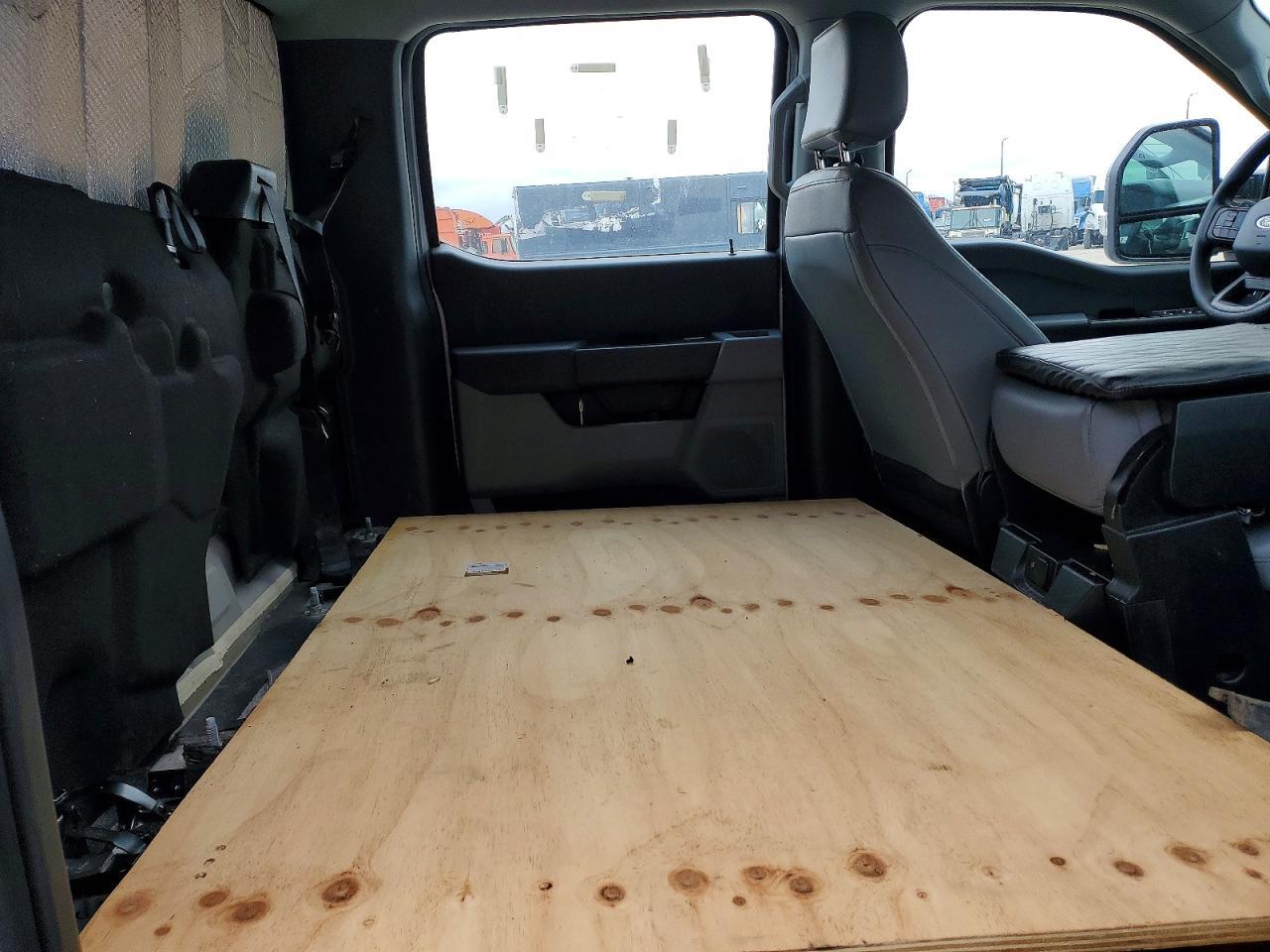 2024 Ford F350 Super Duty Truck Cab AND Chassis
