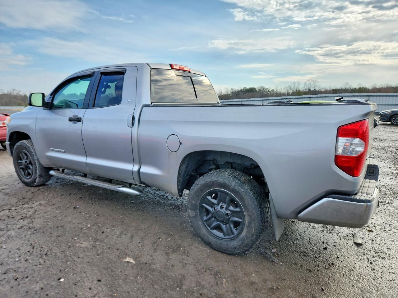 2016 Toyota Tundra SR5