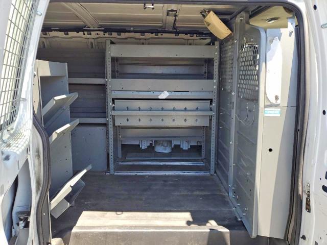 2014 Chev Express G2500 4LT