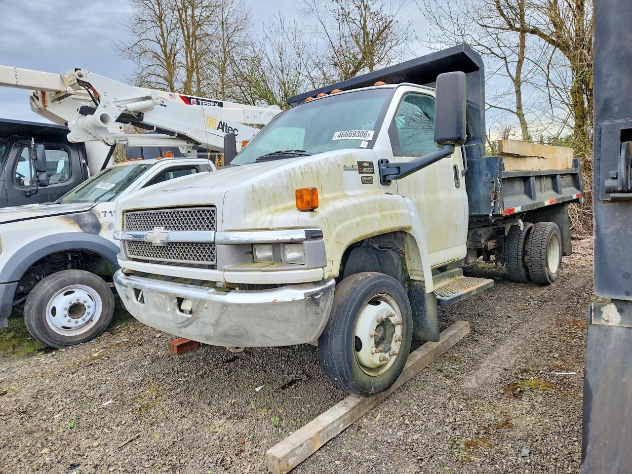 2003 Chevrolet C4500 C4C0-Dump Truck