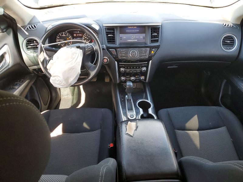 2019 Nissan Pathfinder sv