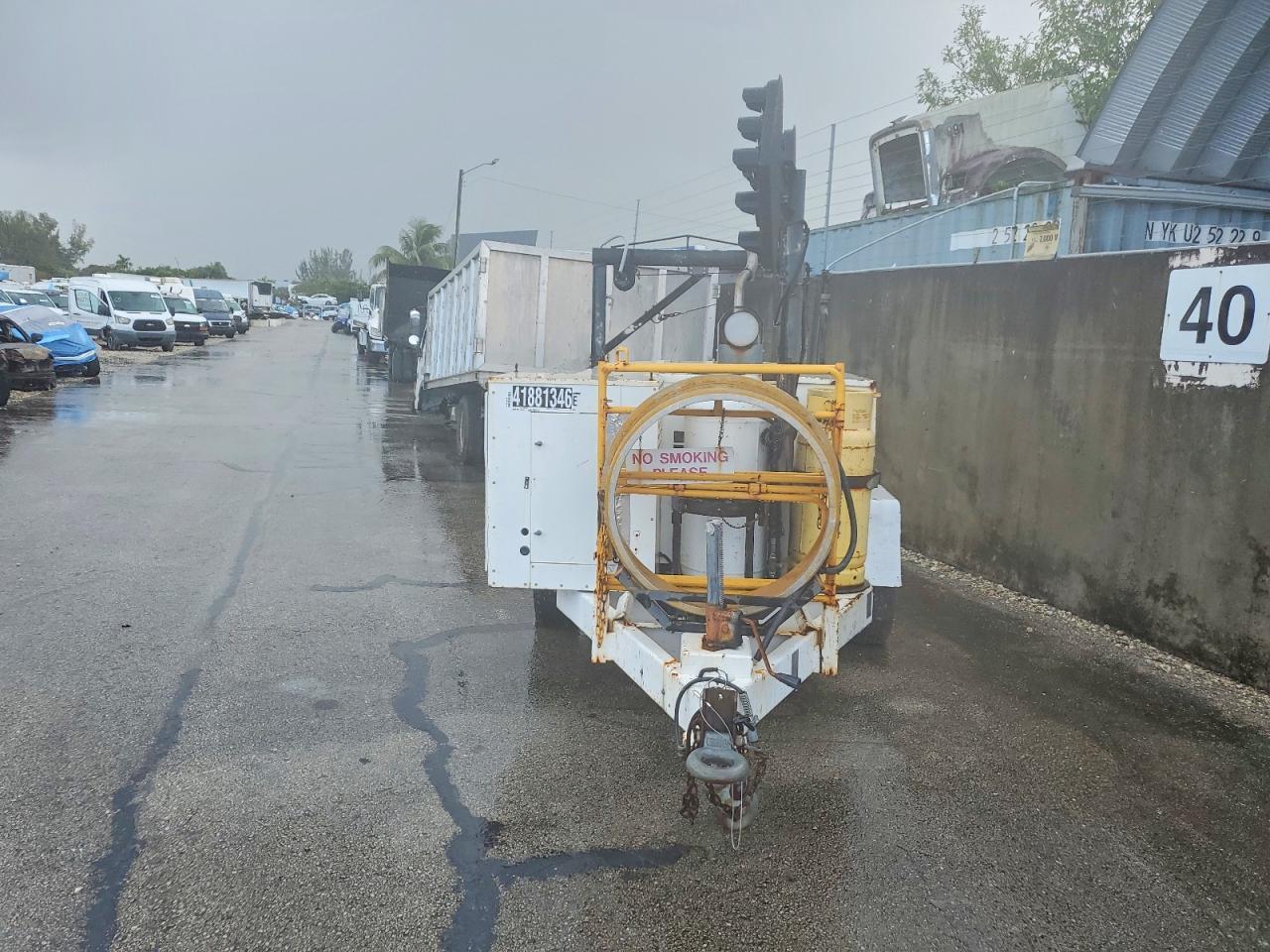 2001 Fenex 2001 Team Fenex F123KP Manhole Support Trailer