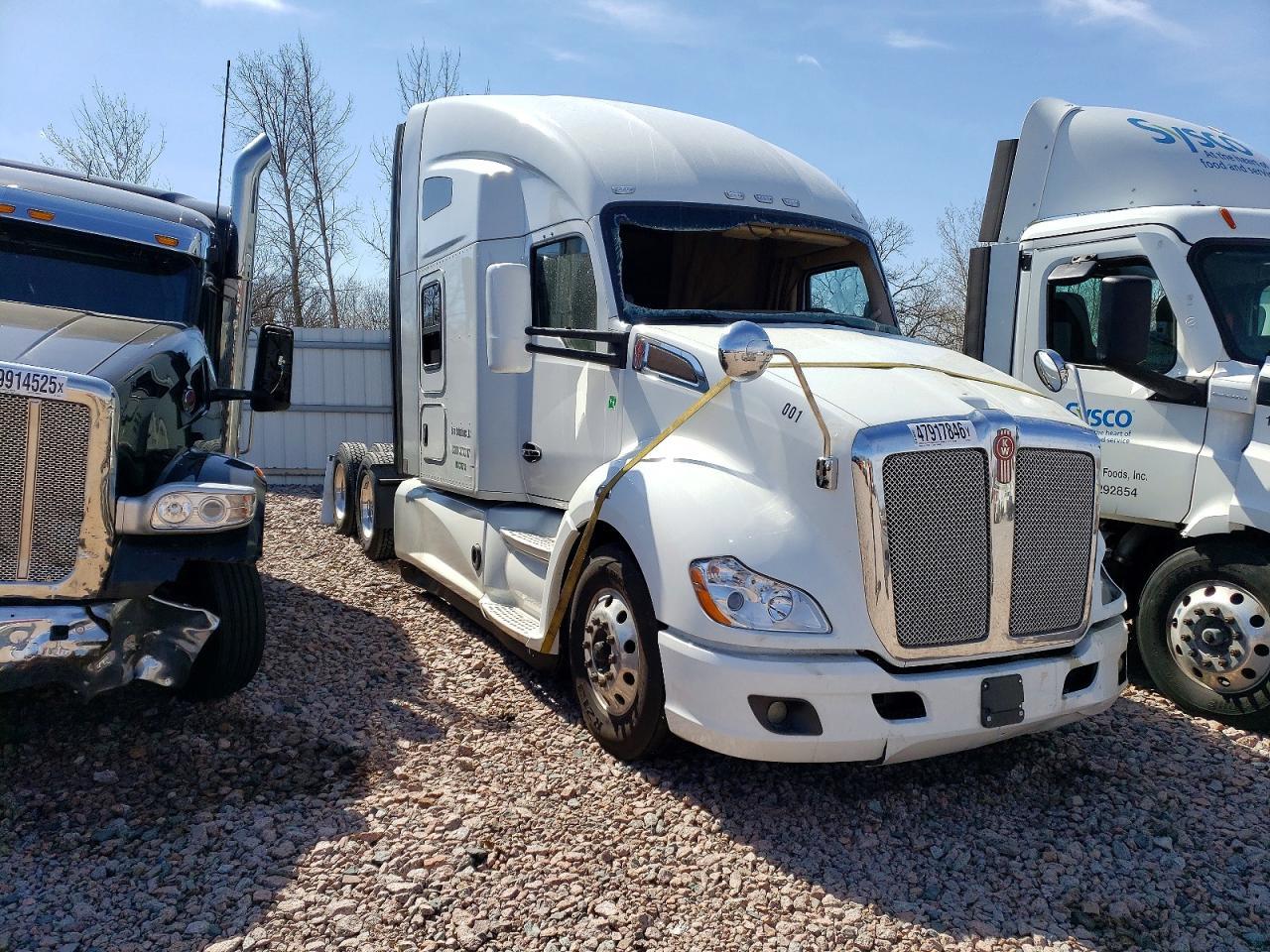 2019 Kenworth T680 Semi Truck
