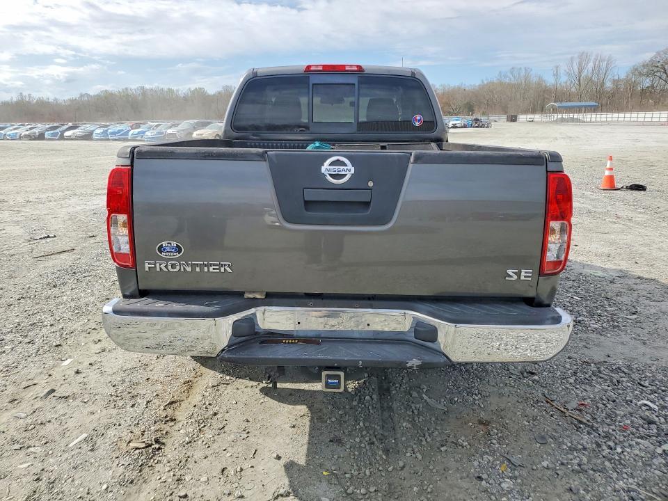 2005 Nissan Frontier SE