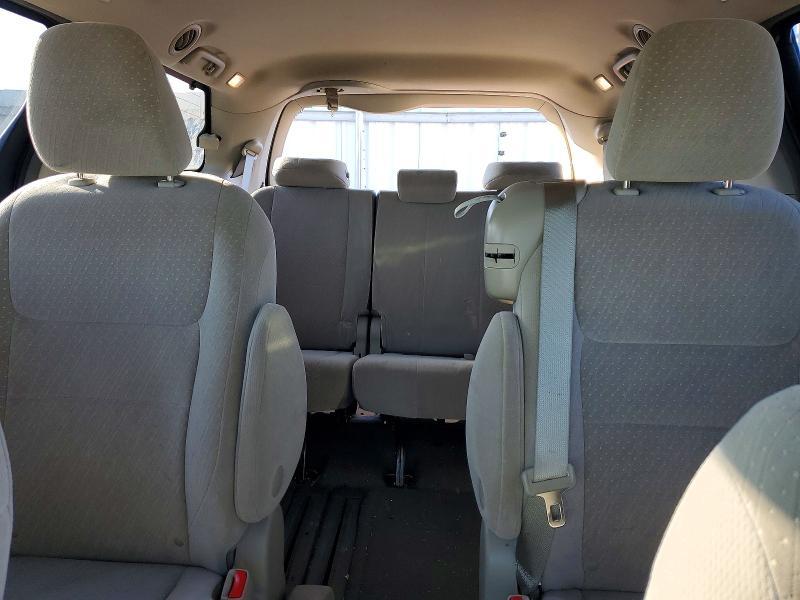 2017 Toyota Sienna le 8-passenger