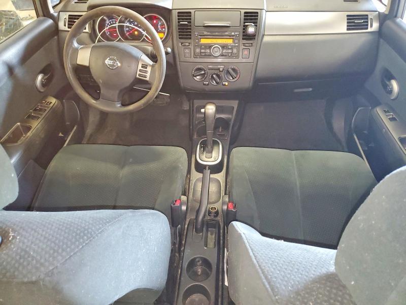 2011 Nissan Versa 1.8 s