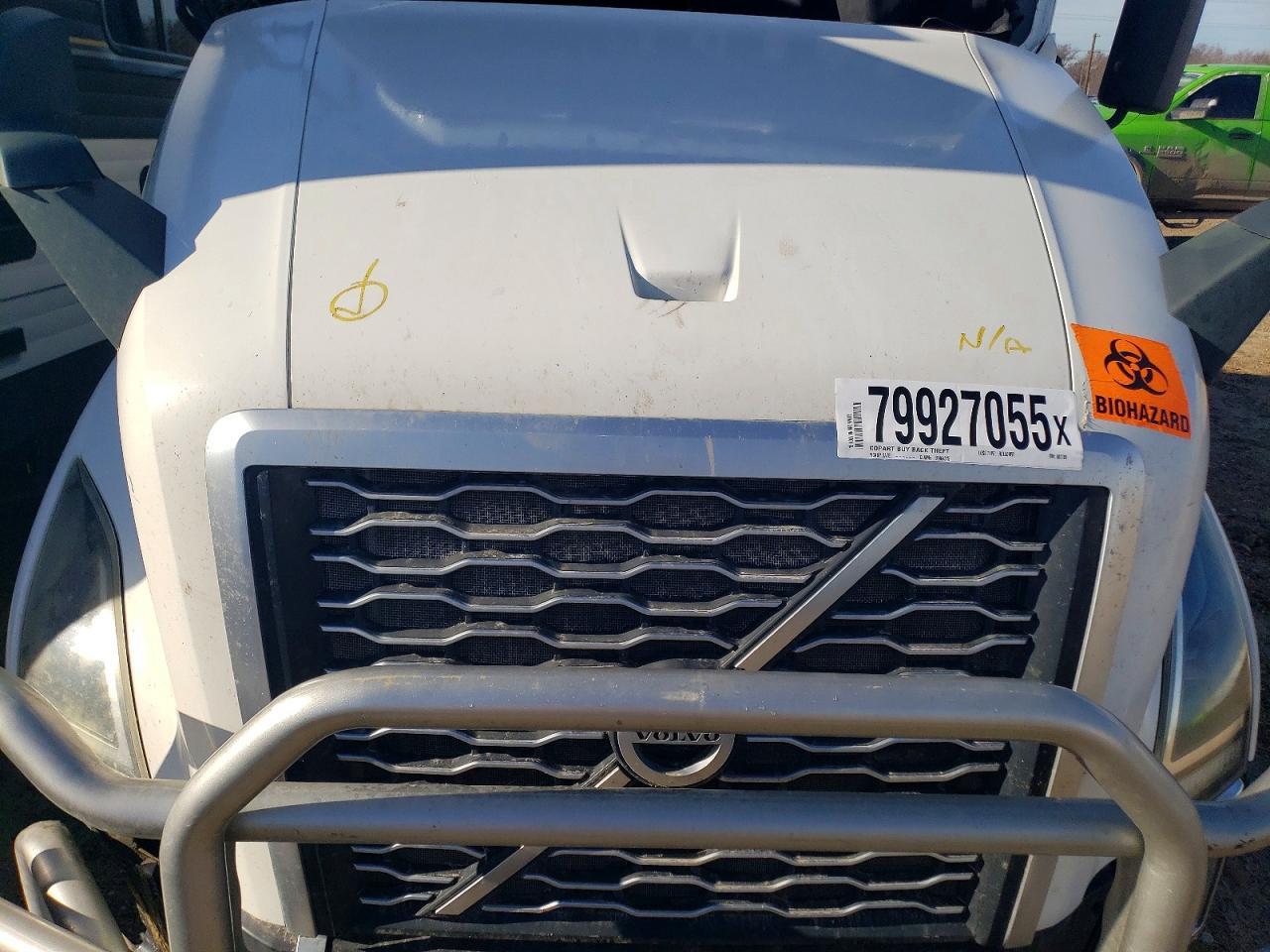 2019 Volvo VNL Semi Truck