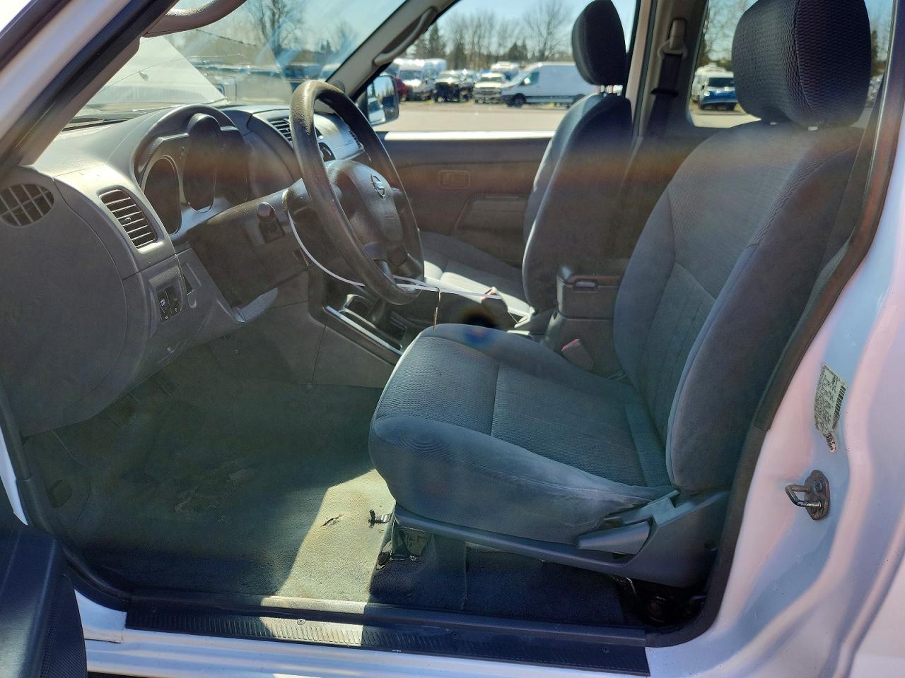 2002 Nissan Frontier Standard