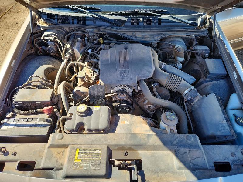 2004 Ford Crown Victoria lx