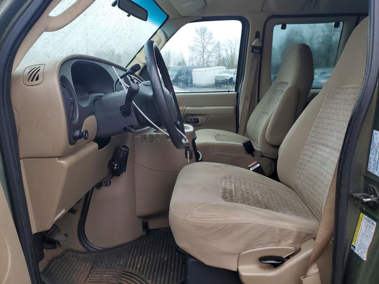 2005 Ford Econoline E350 Super Duty Wagon