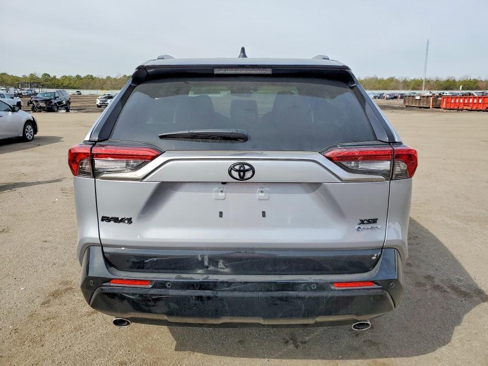 2025 Toyota Rav4 Plug-in Hybrid xse