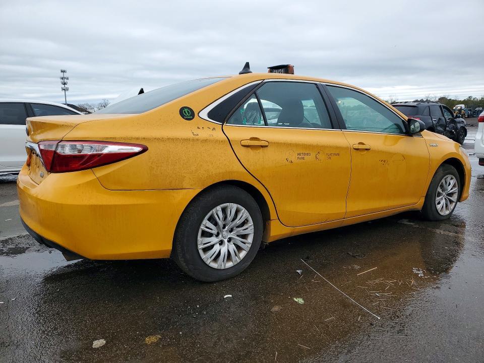 2015 Toyota Camry Hybrid le