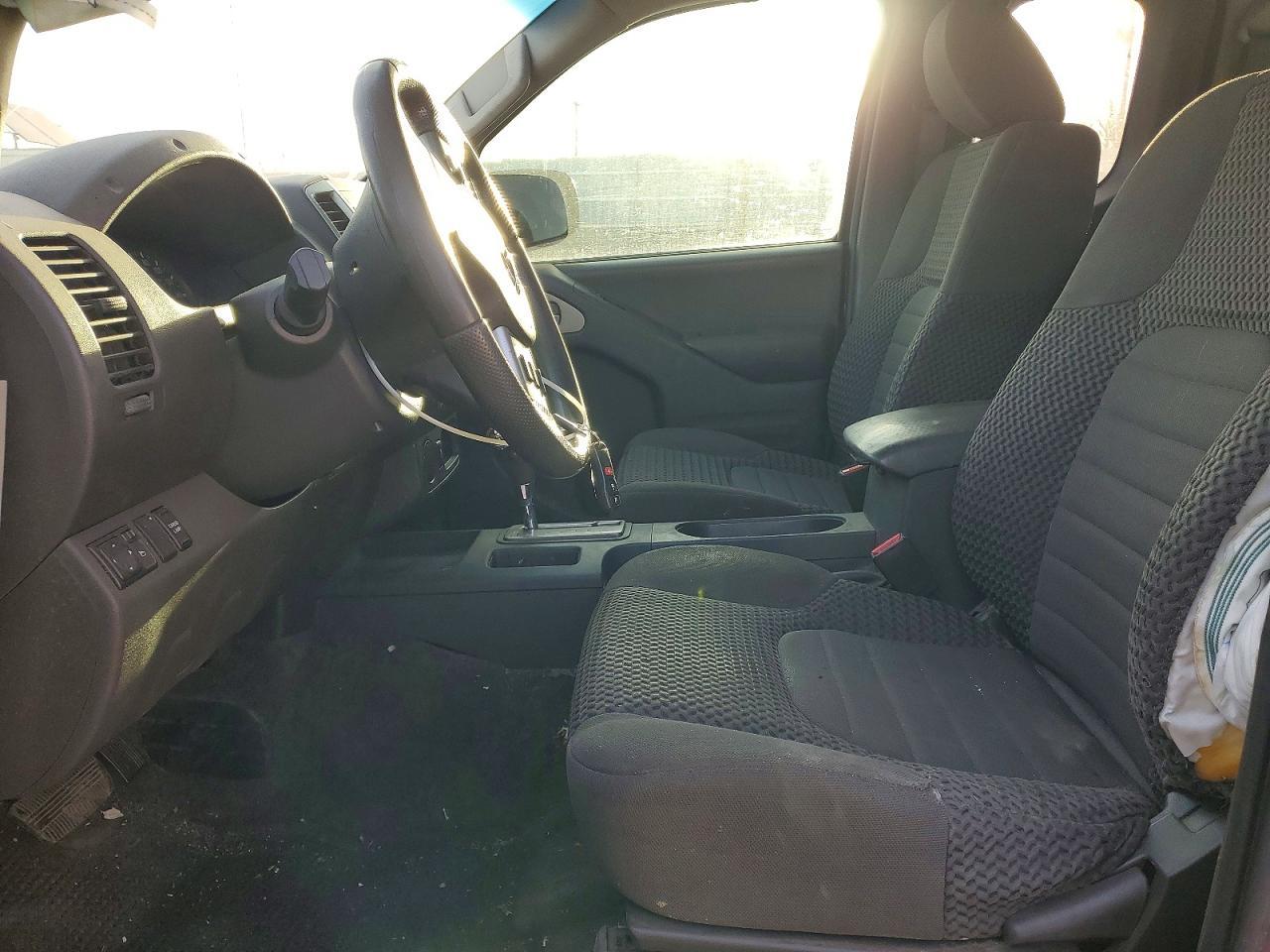 2017 Nissan Frontier SV V6