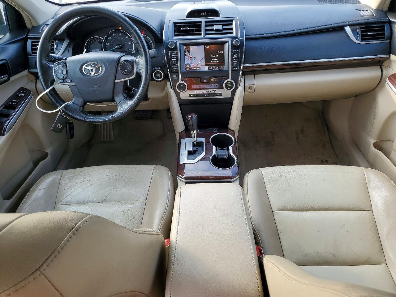 2012 Toyota Camry xle V6