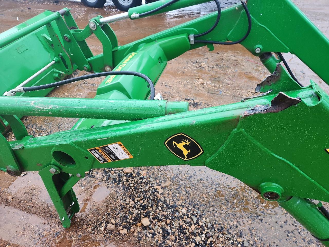 2022 John Deere Loader