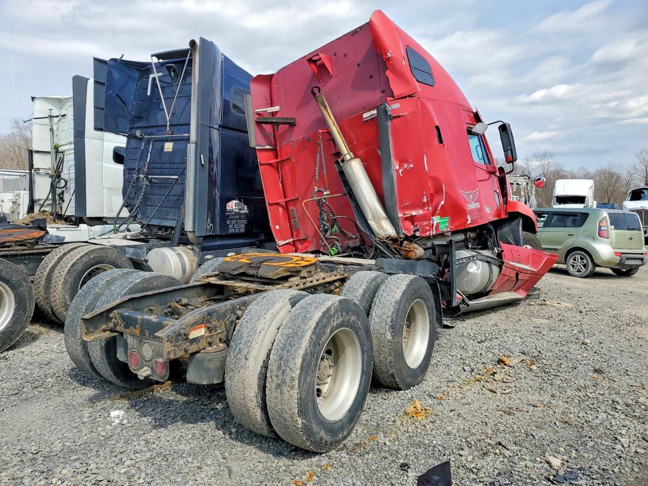 2007 Freightliner Conventional ST120