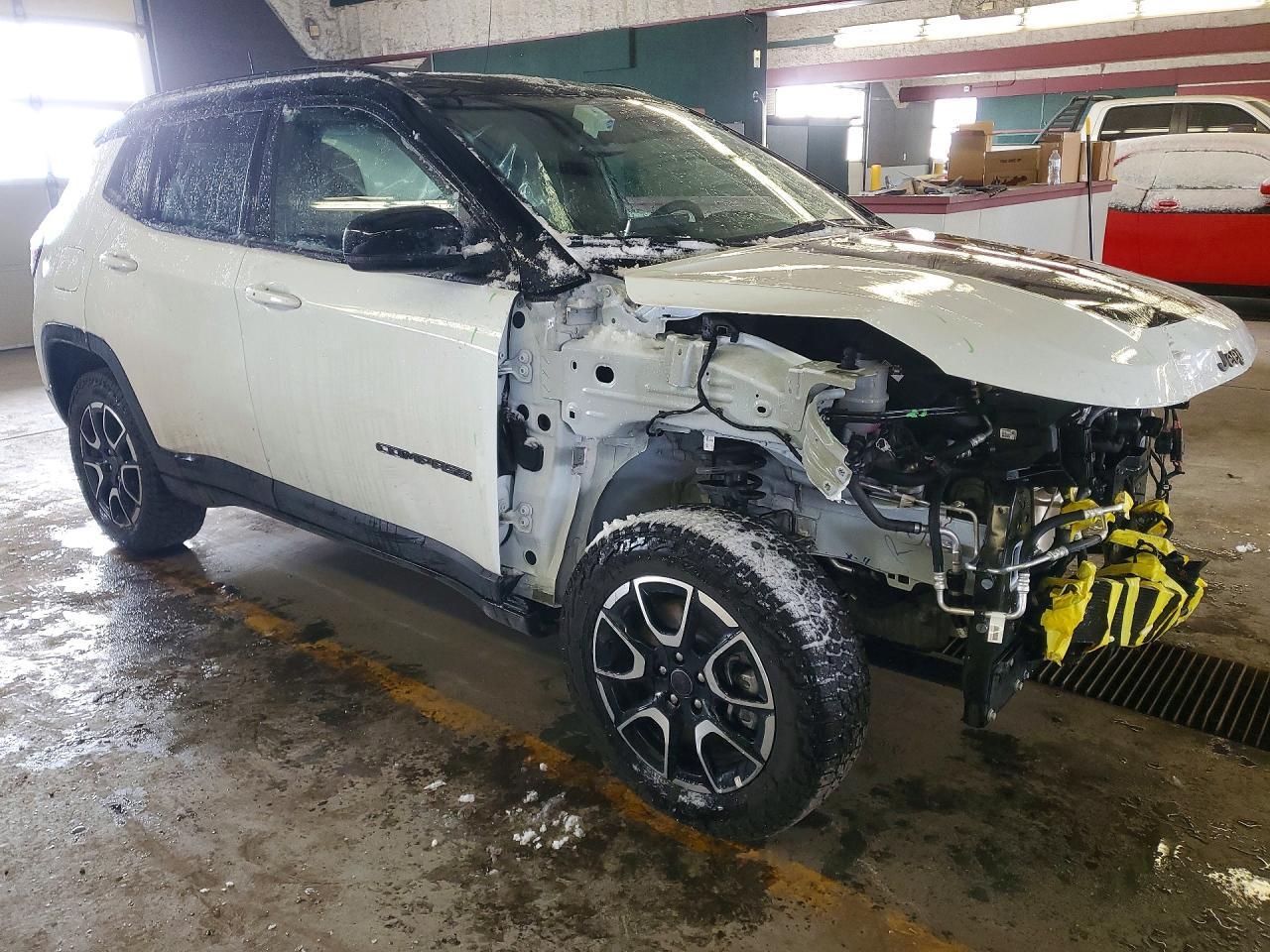 2025 Jeep Compass Trailhawk