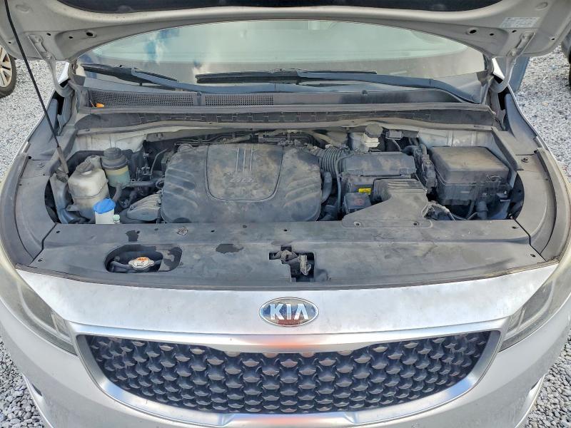 2017 KIA Sedona lx