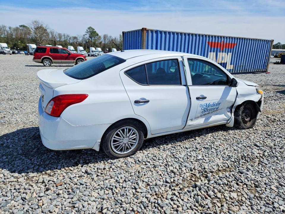 2016 Nissan Versa 1.6 s Plus