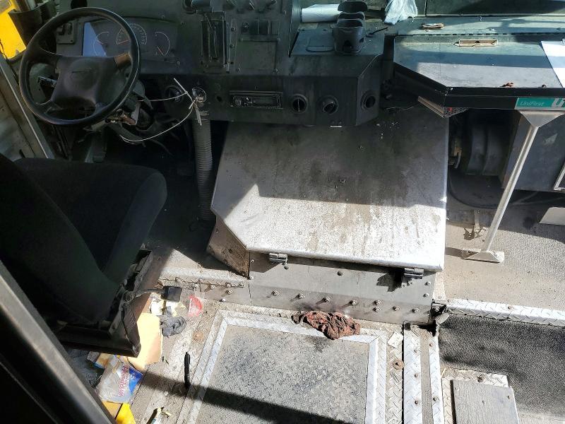 2009 Workhorse Custom Chassis W42 Delivery Truck