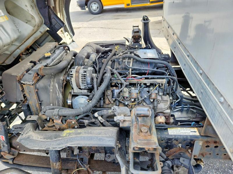 2016 Isuzu NPR HD BOX Truck