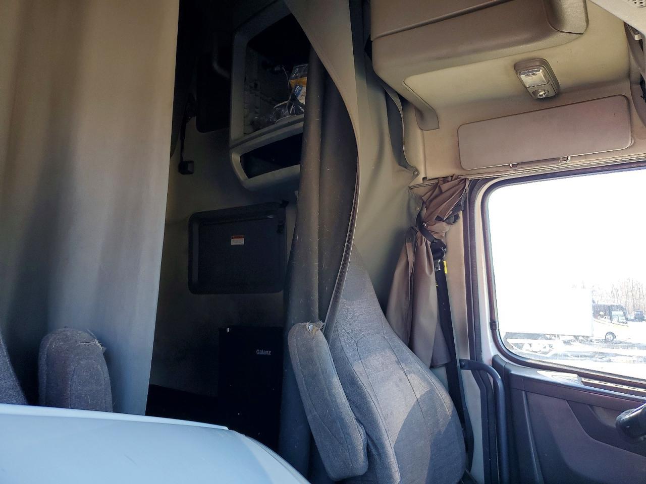 2019 Volvo VNL Semi Truck